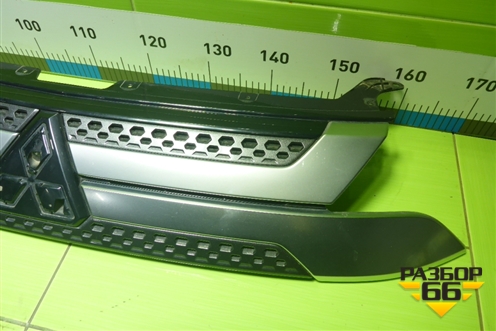 Решетка радиатора (после 2018г) (7450B304) для Mitsubishi Outlander с 2012-2024г (Аутлендер)