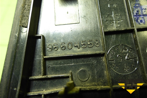 Накладка двери задней правой уголок (96604558) для Chevrolet Lanos с 2004г (Ланос)