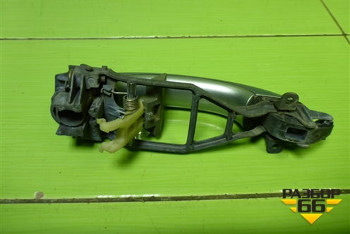 Ручка наружная двери передней правой (7L0837886C) для Volkswagen Touareg c 2002-2010г (Туарег)