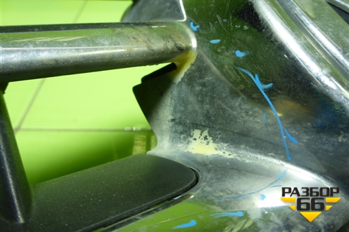 Решетка радиатора (7L6853651A) для Volkswagen Touareg c 2002-2010г (Туарег)