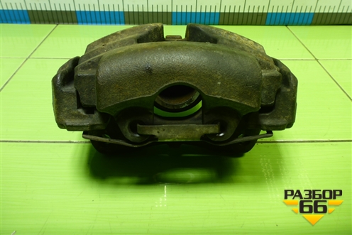 Суппорт передний правый для Volkswagen Touareg c 2002-2010г (Туарег)