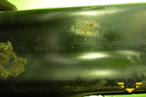 Усилитель переднего бампера (7L0807109E) для Volkswagen Touareg c 2002-2010г (Туарег)