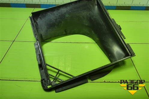 Воздухозаборник интеркулера (7L0117339) для Volkswagen Touareg c 2002-2010г (Туарег)