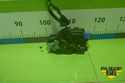 Замок двери передней левой (3D1837015AP) для Skoda Octavia (А5) с 2004-2013г (Октавия)