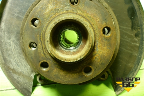 Кулак задний правый для Volkswagen Touareg c 2002-2010г (Туарег)