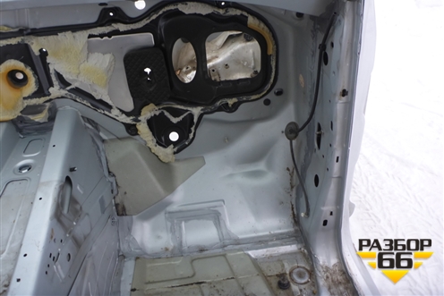 Лонжерон передний правый для Volkswagen Touareg c 2002-2010г (Туарег)