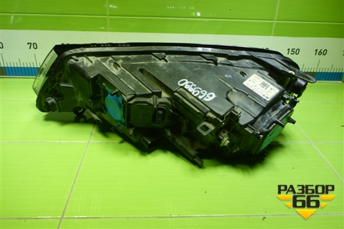 Фара правая (после 2015г ксенон без блока и лампы AFS) (7P1941034A) для Volkswagen Touareg с 2010-2018г (Туарег)