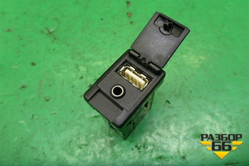 Разъём (AUX USB) (8619042040) для Toyota Rav-4 с 2012-2019г (Рав 4)