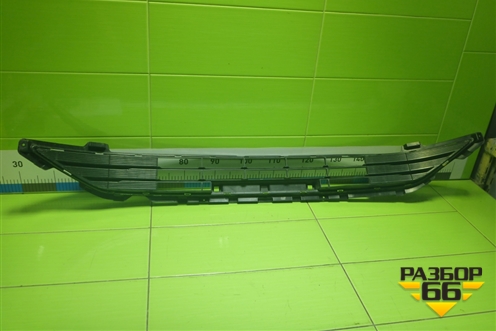 Решетка в передний бампер центральная (8889709619) для Geely Emgrand 7 (SS11) с 2021г (Эмгранд)