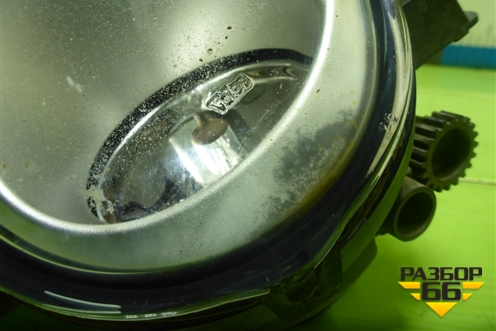 Фара противотуманная правая (7L6941700E) для Volkswagen Touareg c 2002-2010г (Туарег)