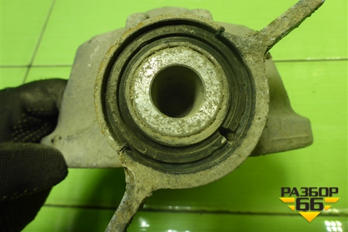 Кронштейн амортизатора заднего (7L0512345) для Volkswagen Touareg c 2002-2010г (Туарег)