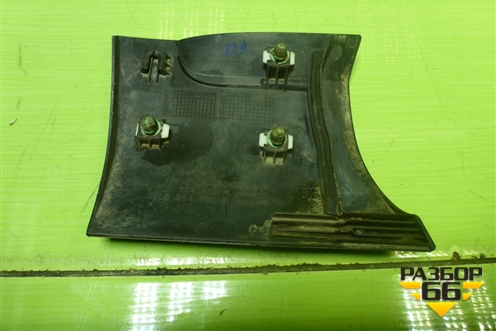 Накладка переднего крыла правого (7L6854960A) для Volkswagen Touareg c 2002-2010г (Туарег)