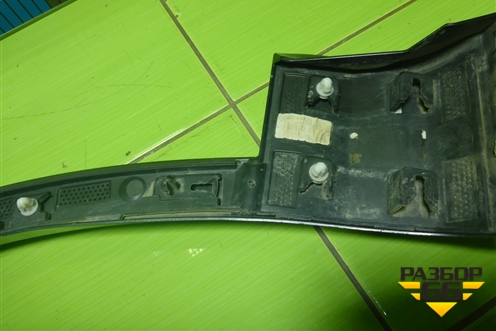 Накладка переднего крыла правого (4M0853718K) для Audi Q7 c 2015г (Ку 7)