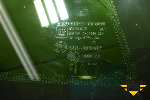 Стекло глухое правое (3-х дверный кузов) для Opel Corsa D с 2006-2014г (Корса Д)