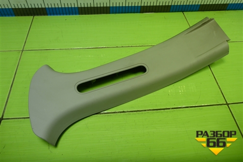 Обшивка стойки центральная верхняя левая (8200732342) для Nissan Terrano с 2014г (Терано)