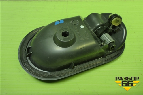 Ручка внутренняя двери передней правой (8200733847) для Nissan Terrano с 2014г (Терано)