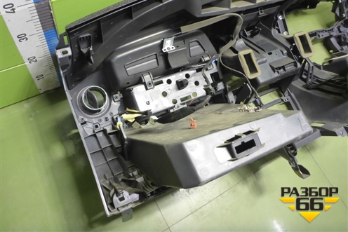 Торпедо под AIR BAG без AIR BAG (681002852R) для Nissan Terrano с 2014г (Терано)