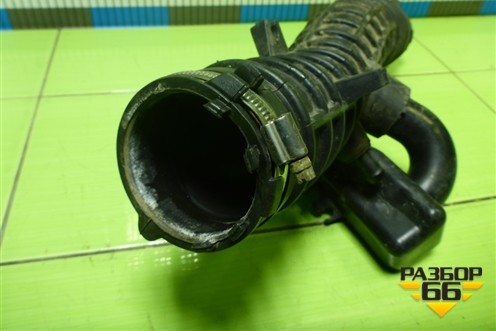 Патрубок воздушного фильтра (165780388R) для Nissan Terrano с 2014г (Терано)