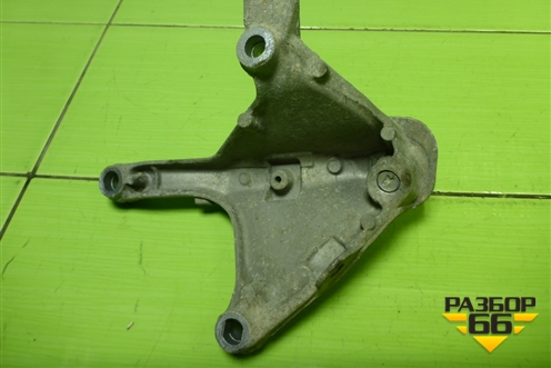 Кронштейн КПП (112533062R) для Nissan Terrano с 2014г (Терано)