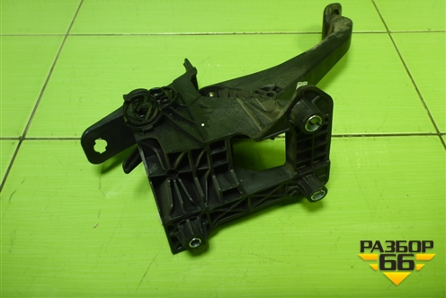 Педаль сцепления (465039034R) для Nissan Terrano с 2014г (Терано)