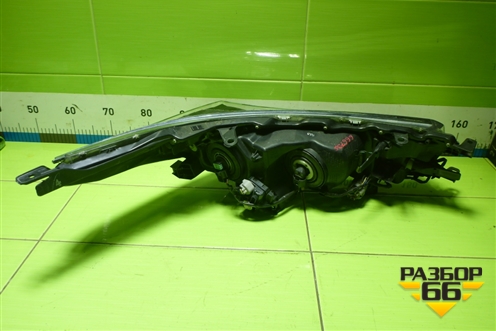 Фара левая (до 2016г галоген) (8115002E70) для Toyota Corolla (E18) с 2012-2019г (Королла 180)