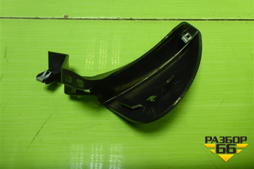 Накладка на торпедо (левая) (682460959R) для Nissan Terrano с 2014г (Терано)