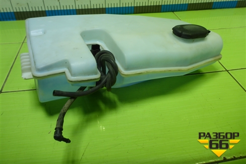 Бачок омывателя лобового стекла (289106288R) для Nissan Terrano с 2014г (Терано)