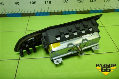 Подушка безопасности пассажирская в торпедо (6R0880204A) для Volkswagen Polo (седан) с 2010г (Поло)