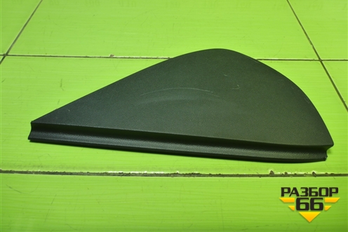 Накладка на торпедо (боковая правая) (6RU858248D) для Volkswagen Polo (седан) с 2010г (Поло)