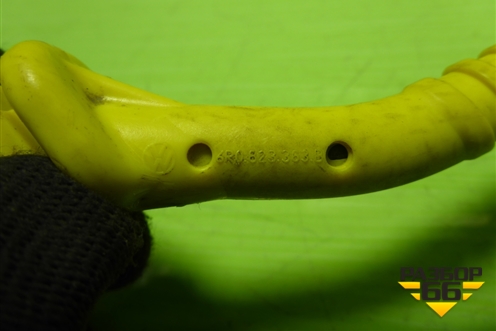 Держатель капота (6RU823363B) для Volkswagen Polo (седан) с 2010г (Поло)