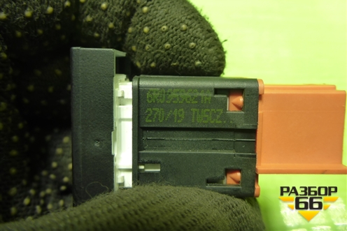 Кнопка обогрева заднего стекла (6R0959621A) для Volkswagen Polo (седан) с 2010г (Поло)