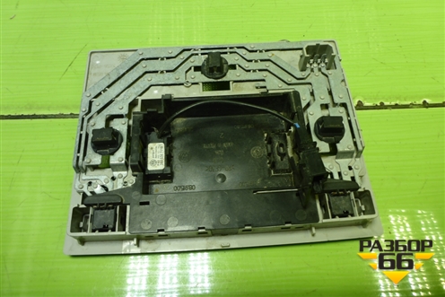 Плафон салонный передний (6Q1947105L) для Volkswagen Polo (седан) с 2010г (Поло)