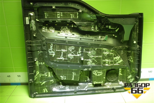 Обшивка двери правой под электрику (AZ16D433001002) для Sitrak C7H (С7Н)