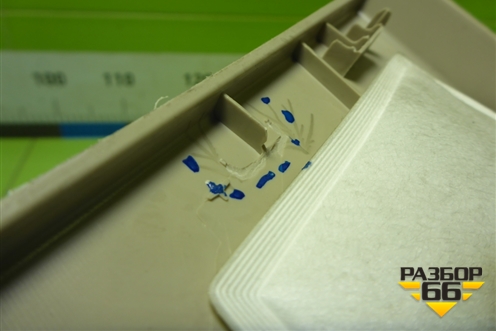 Обшивка в кабину правая (AZ16D561000020) для Sitrak C7H (С7Н)