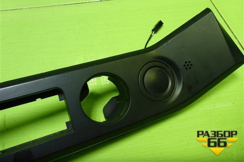 Накладка на торпедо  (812W617015033) для Sitrak C7H (С7Н)