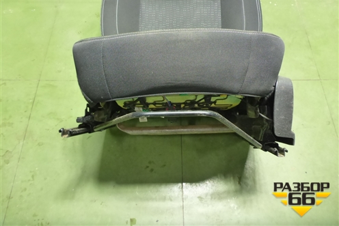 Сиденье переднее левое с AIR BAG (с обогревом) для Nissan Terrano с 2014г (Терано)