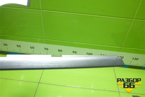 Накладка двери передней левой (на обшивку) (7461160030) для Toyota Land Cruiser (200) с 2008г (Ленд Крузер)