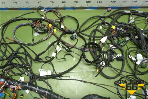 Проводка в кабину  (AZ962277000100) для Sitrak C7H (С7Н)