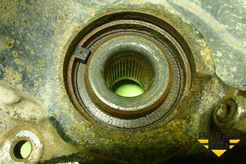 Кулак поворотный передний правый для Volkswagen Polo (седан) с 2010г (Поло)