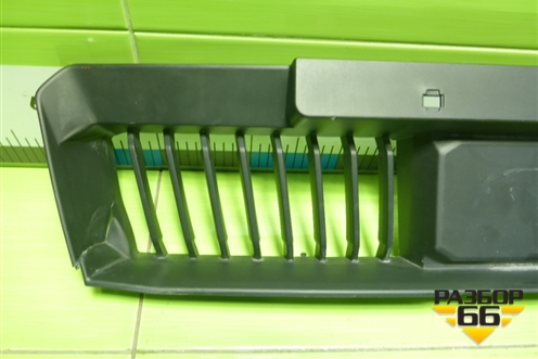 Решетка в передний бампер центральная (7105007CRV0000) для GAC GS3 с 2024-2025г (ГС3)