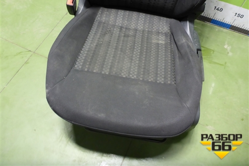 Сиденья комплект (без обогрева) для Volkswagen Polo (седан) с 2010г (Поло)