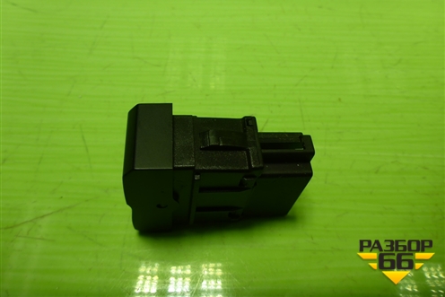 Кнопка люка (AZ962258000026) для Sitrak C7H (С7Н)