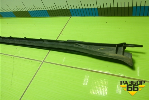 Молдинг лобового стекла левый (51317463527) для BMW X5 G05 с 2018г (Х5 Г05)