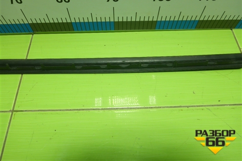 Молдинг лобового стекла правый (51317463528) для BMW X5 G05 с 2018г (Х5 Г05)