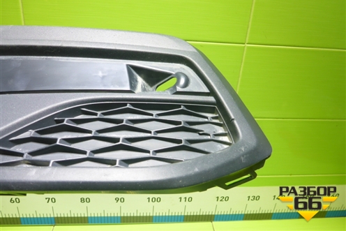 Решетка в передний бампер правая (после 2022г) (8450040750) для VAZ Vesta/Веста с 2015г