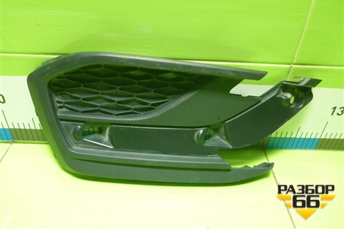 Решетка в передний бампер правая (после 2022г) (8450040750) для VAZ Vesta/Веста с 2015г