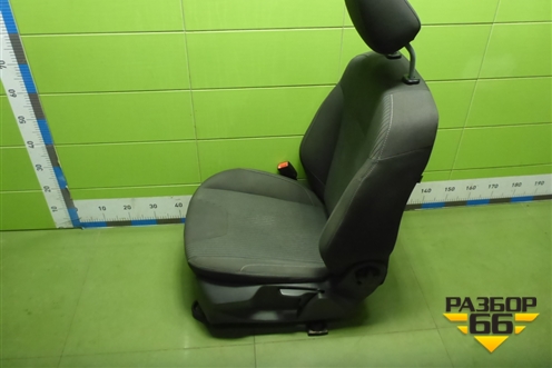 Сиденья комплект (AIR BAG подогрев, хетчбэк) для Ford Focus 3 с 2011г (Фокус)