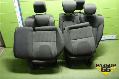 Сиденья комплект (AIR BAG подогрев, хетчбэк) для Ford Focus 3 с 2011г (Фокус)