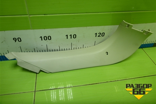 Обшивка двери багажника (левая) (BM51A42907AEW) для Ford Focus 3 с 2011г (Фокус)