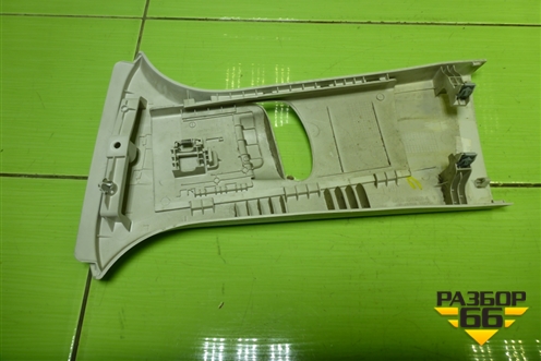 Обшивка стойки центральная верхняя правая (BM51A24582AGW) для Ford Focus 3 с 2011г (Фокус)